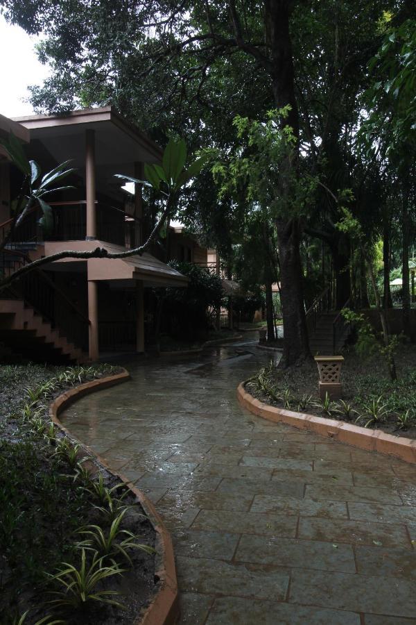 Regenta Jungle Resort Kabini Springs Begūr Eksteriør billede